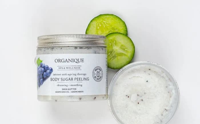 Peeling solny czy cukrowy - który lepiej zadba o Twoją skórę? Peeling solny czy cukrowy - który lepiej zadba o Twoją skórę?