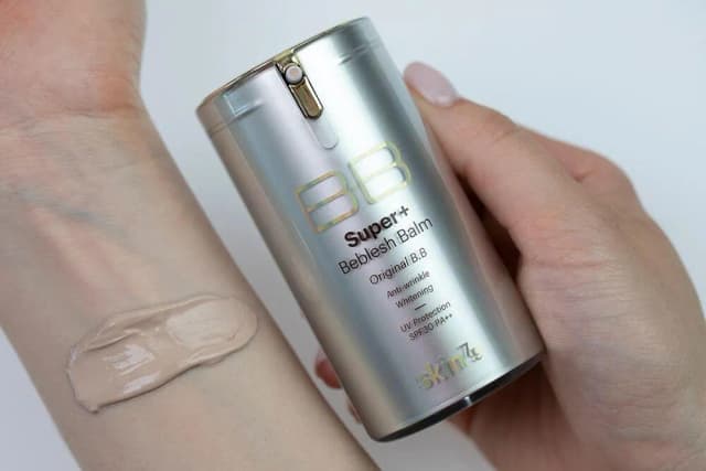 Najlepszy krem BB do cery mieszanej – jak wybrać idealny produkt? Najlepszy krem BB do cery mieszanej – jak wybrać idealny produkt?